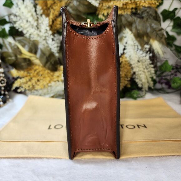 Authentic Louis Vuitton Monogram Toiletry Pouch with Dust Bag - Picture 6 of 17